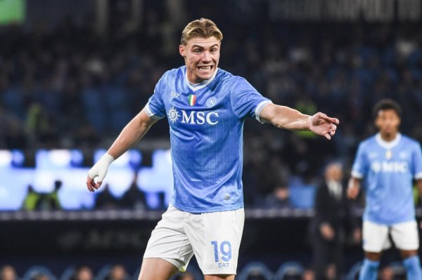 意甲-霍伊伦双响伊尔迪兹破门 那不勒斯2-1尤文图斯