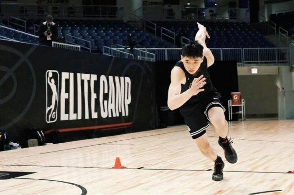 开元棋牌下载 崔永熙分享篮网训练体验：施罗德与西蒙斯友好相处